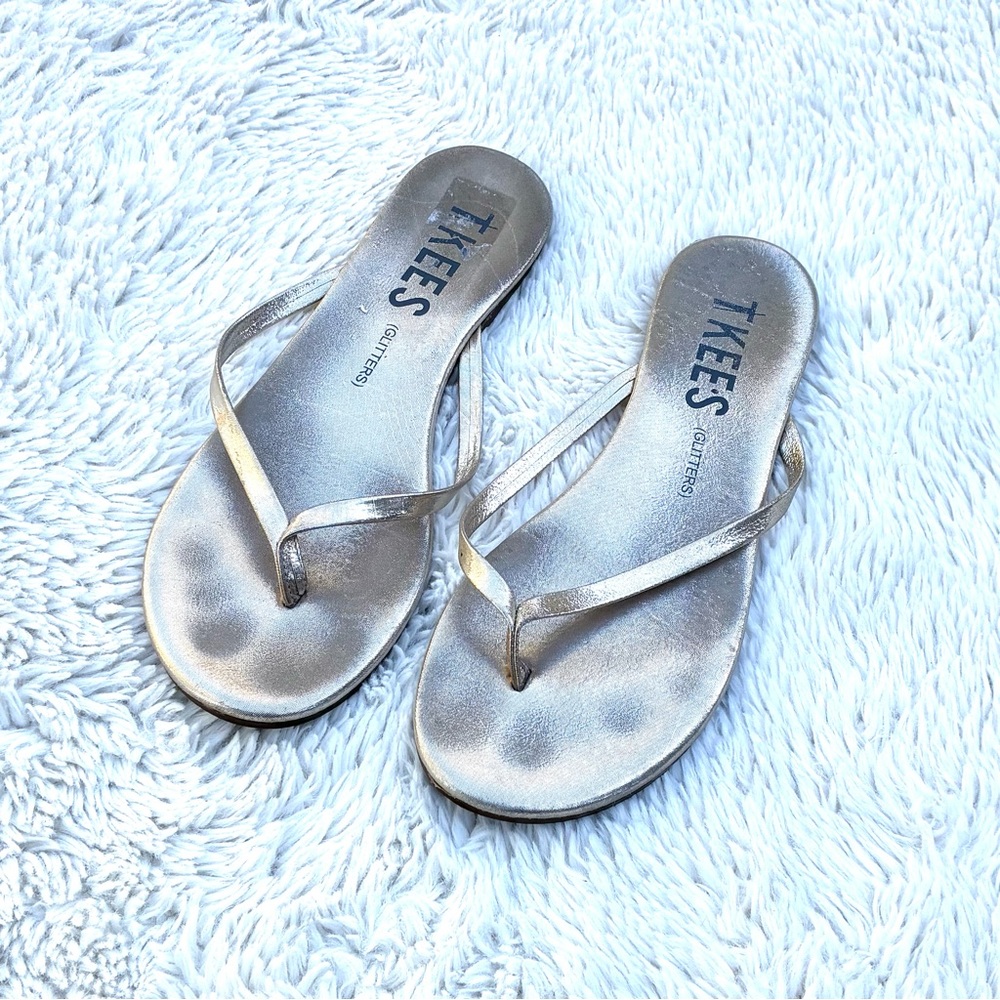 Tkees Silver Sandals Thongs Sz 6